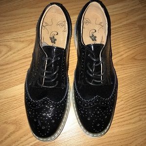 Platform dress shoes